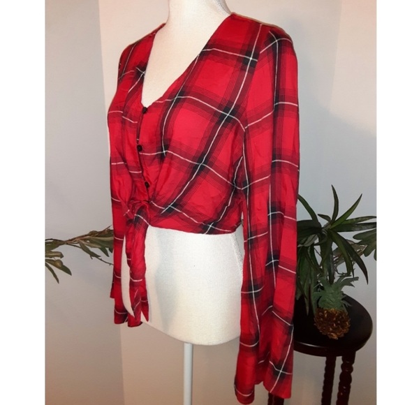 ♥️Wild Fable Belle Sleeve Plaid Crop Top - Picture 5 of 12